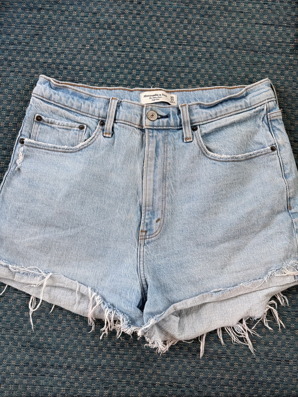Abercrombie & Fitch Mom Shorts - Picture 3 of 6